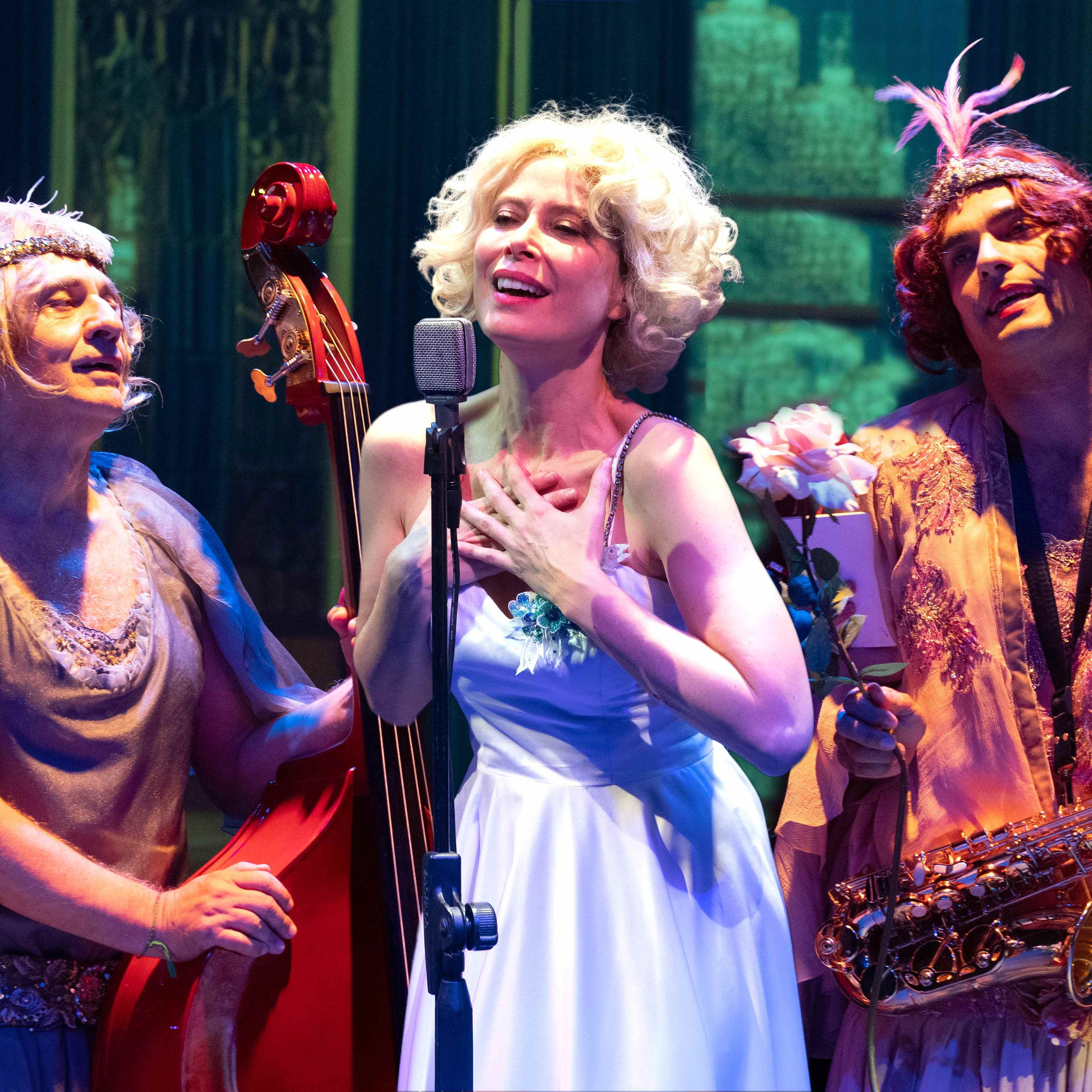 A QUALCUNO PIACE CALDO